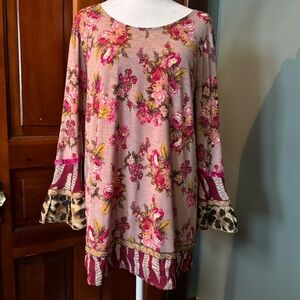 IVY JANE Mixed Media Floral Boutique Top Size Large